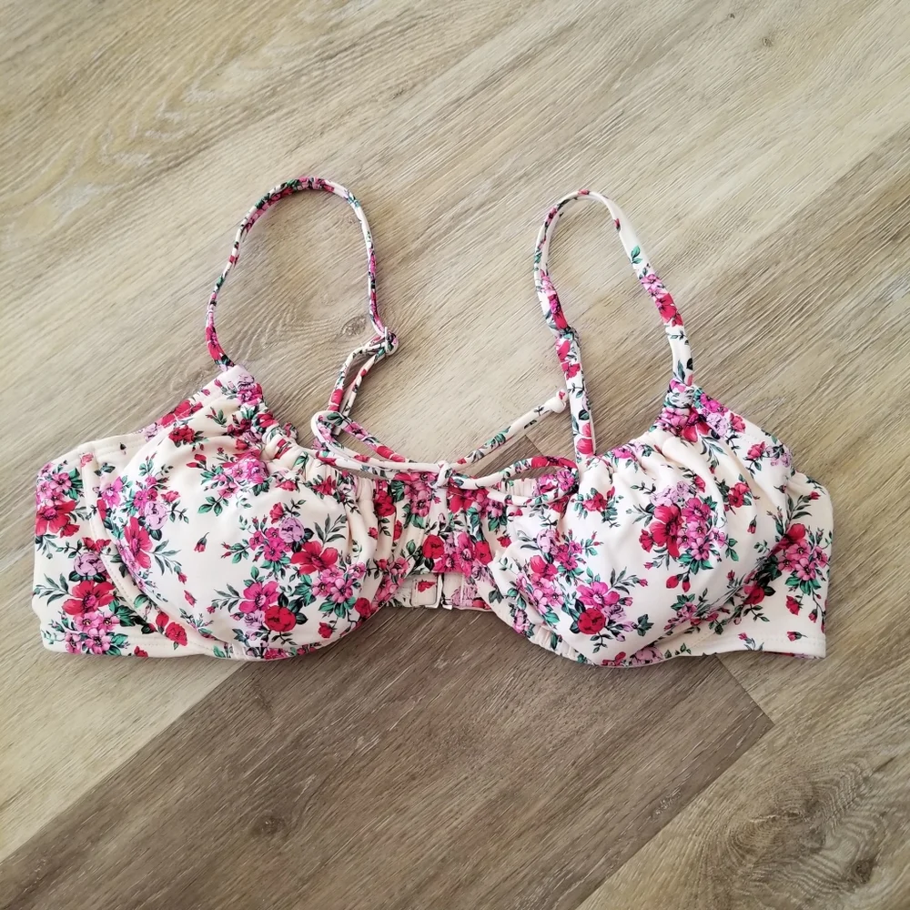 NWT Wild Fable Mini Floral Underwire Bikini Top Size Large
